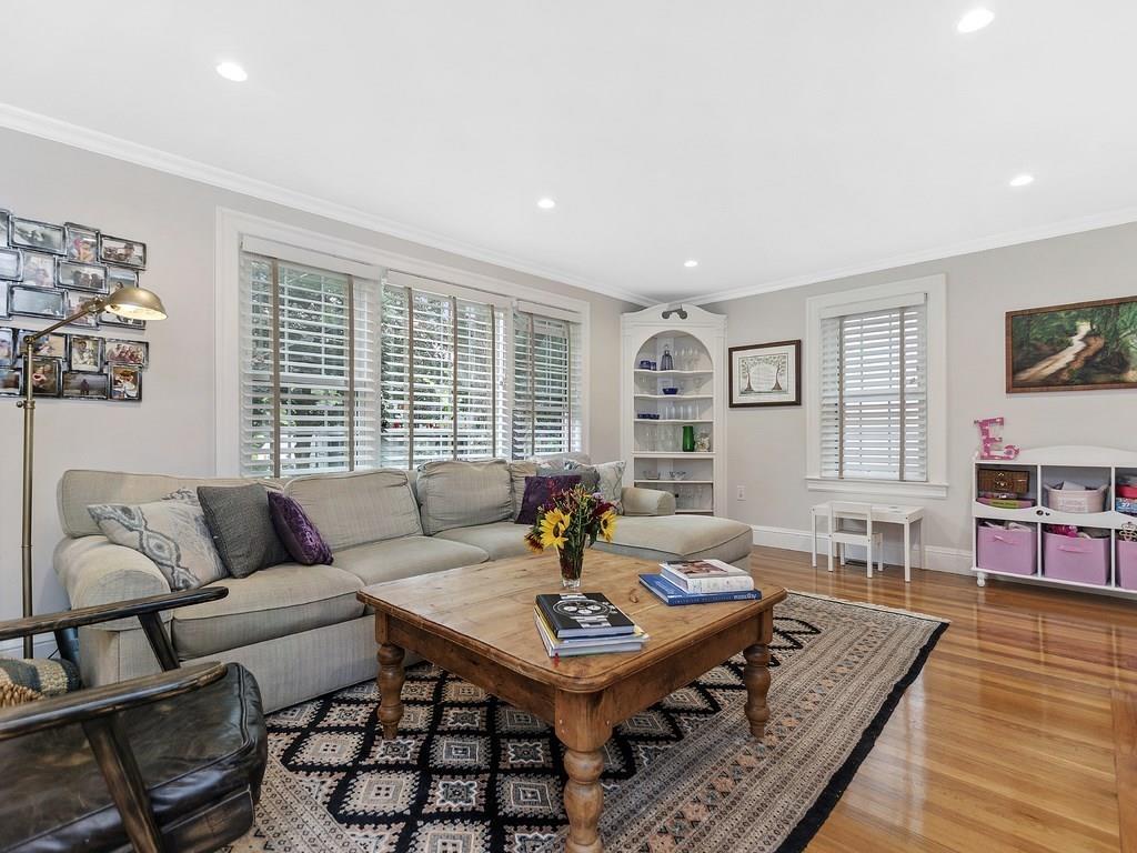 24 Harland Road Waltham, MA 02453 - Photo 7 of 34 Gallery Image 7