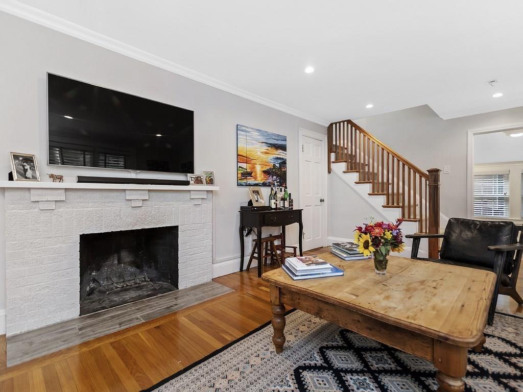 24 Harland Road Waltham, MA 02453 - Photo 8 of 34 Gallery Image 8
