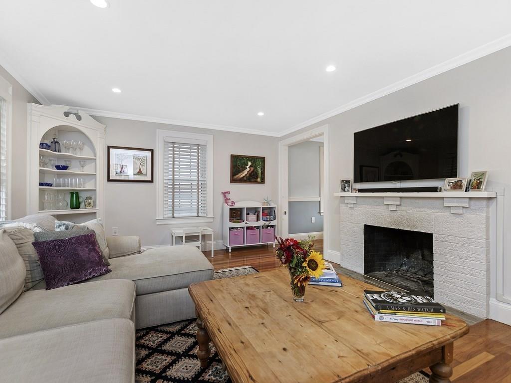 24 Harland Road Waltham, MA 02453 - Photo 10 of 34 Gallery Image 10