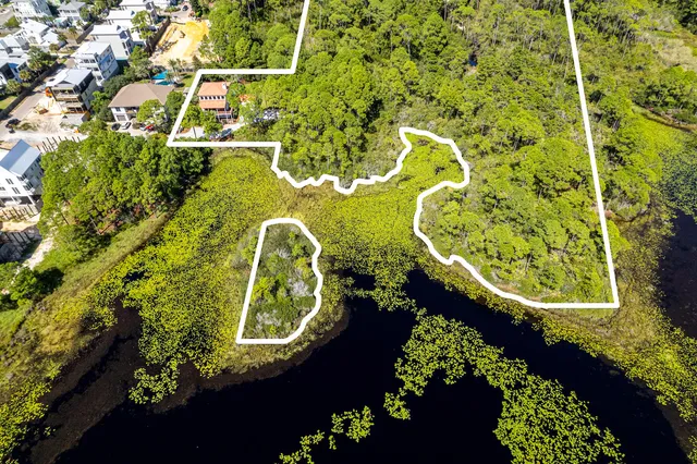 a view of an outdoor space