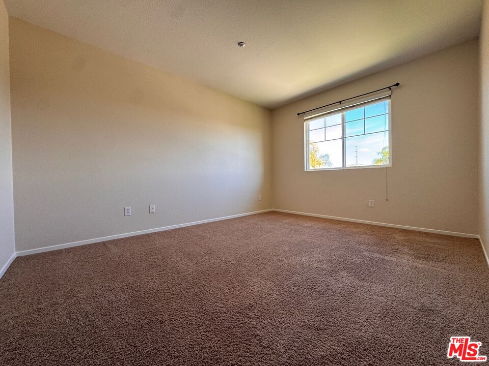 113 Gardenside Court Fallbrook, CA 92028 - Photo 17 of 24
