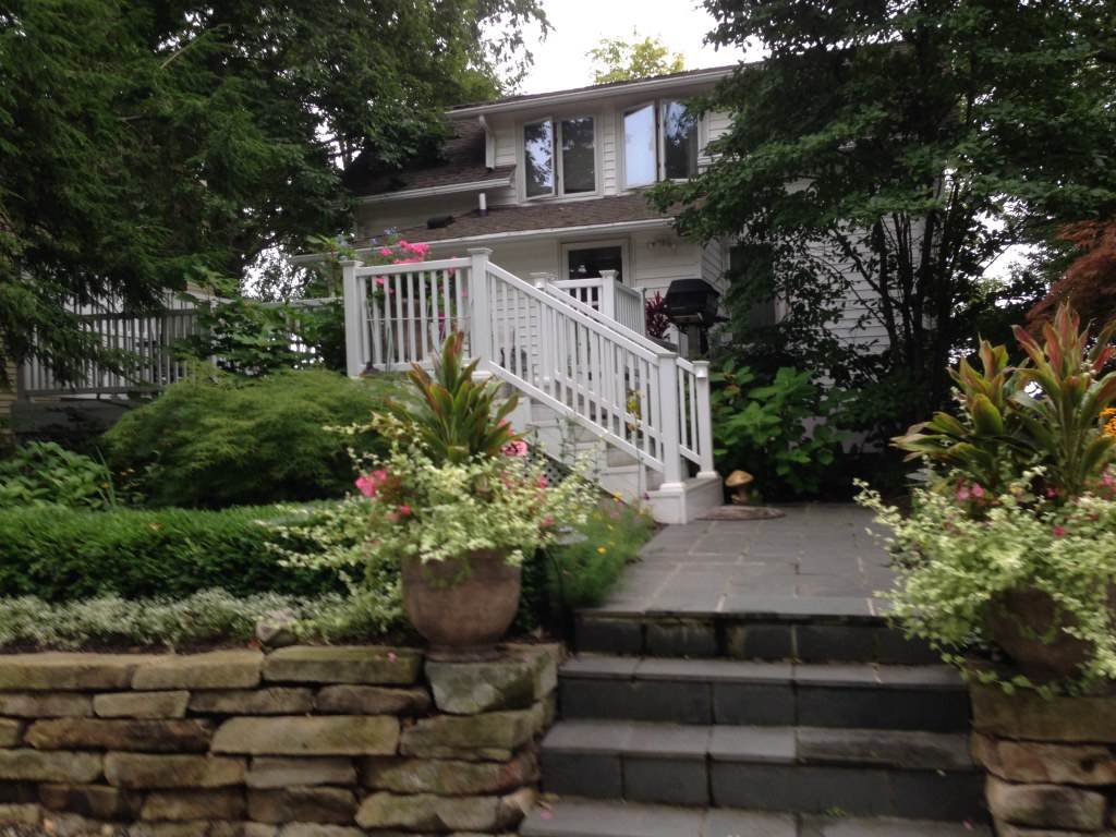 8633 East Black Point Road Syracuse, IN 46567 - Photo 2 of 32 Gallery Image 2