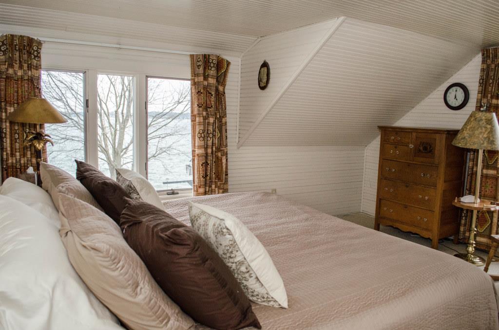 8633 East Black Point Road Syracuse, IN 46567 - Photo 14 of 32 Gallery Image 14
