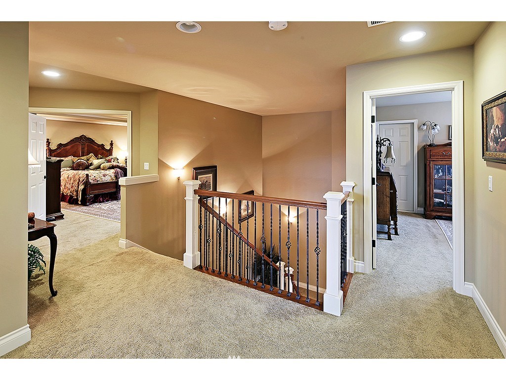 20244 86th Place Northeast Bothell, WA 98011 - Photo 16 of 25 Gallery Image 16