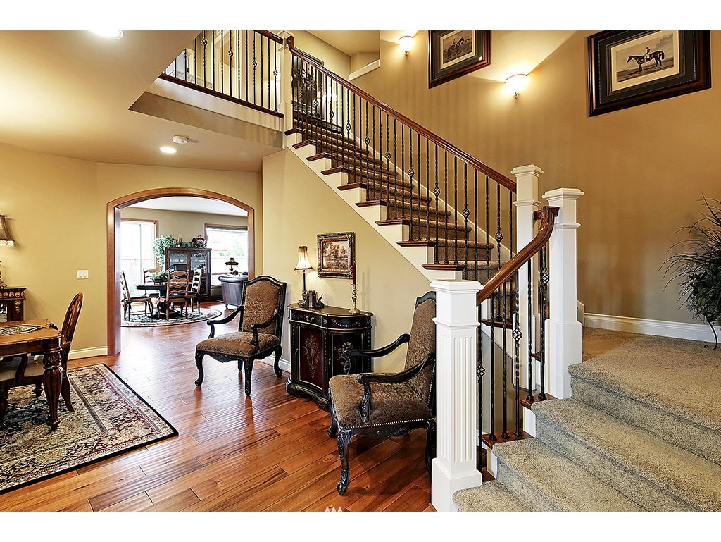 20244 86th Place Northeast Bothell, WA 98011 - Photo 6 of 25 Gallery Image 6