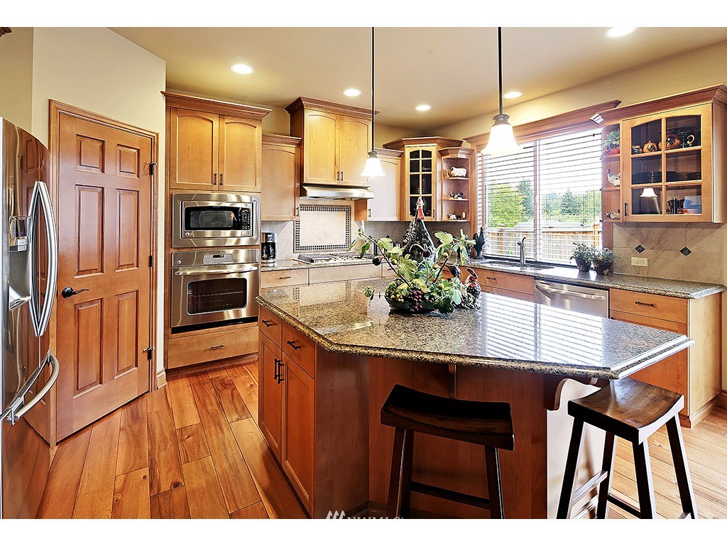 20244 86th Place Northeast Bothell, WA 98011 - Photo 10 of 25 Gallery Image 10