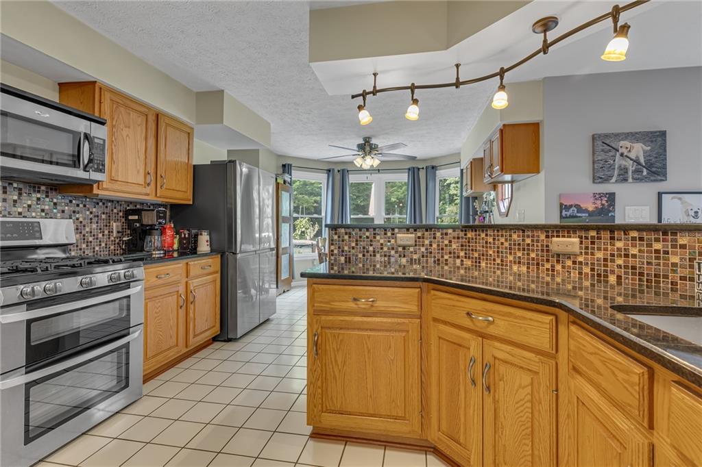 936 Mcelhaney Road Freedom, PA 15042 - Photo 5 of 48