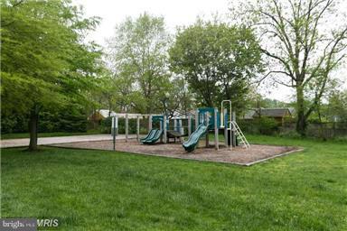 2032 University Boulevard West, Unit 3 Silver Spring, MD 20902 - Photo 14 of 16 a view of a park