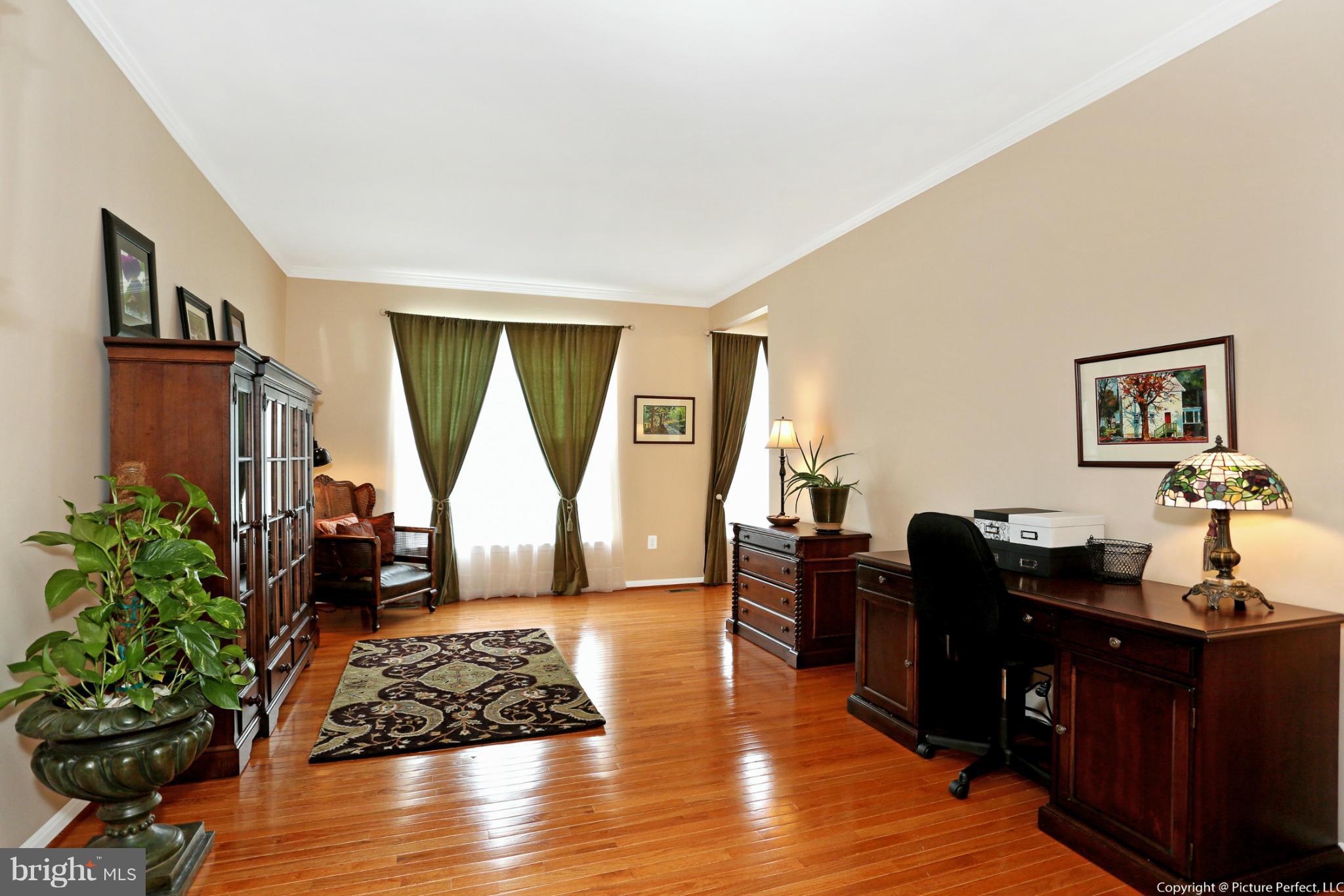 5748 Little Spring Way Frederick, MD 21704 - Photo 14 of 30 Living Room