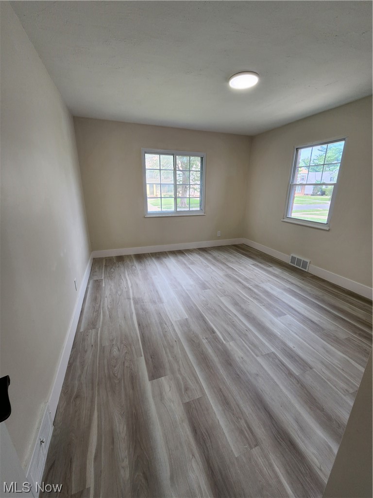 3718 Bainbridge Road Cleveland Heights, OH 44118 - Photo 9 of 23