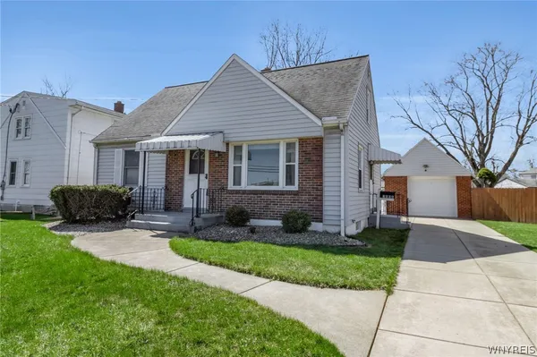 $234,900 | 3006 Eggert Road, Tonawanda, NY 14150