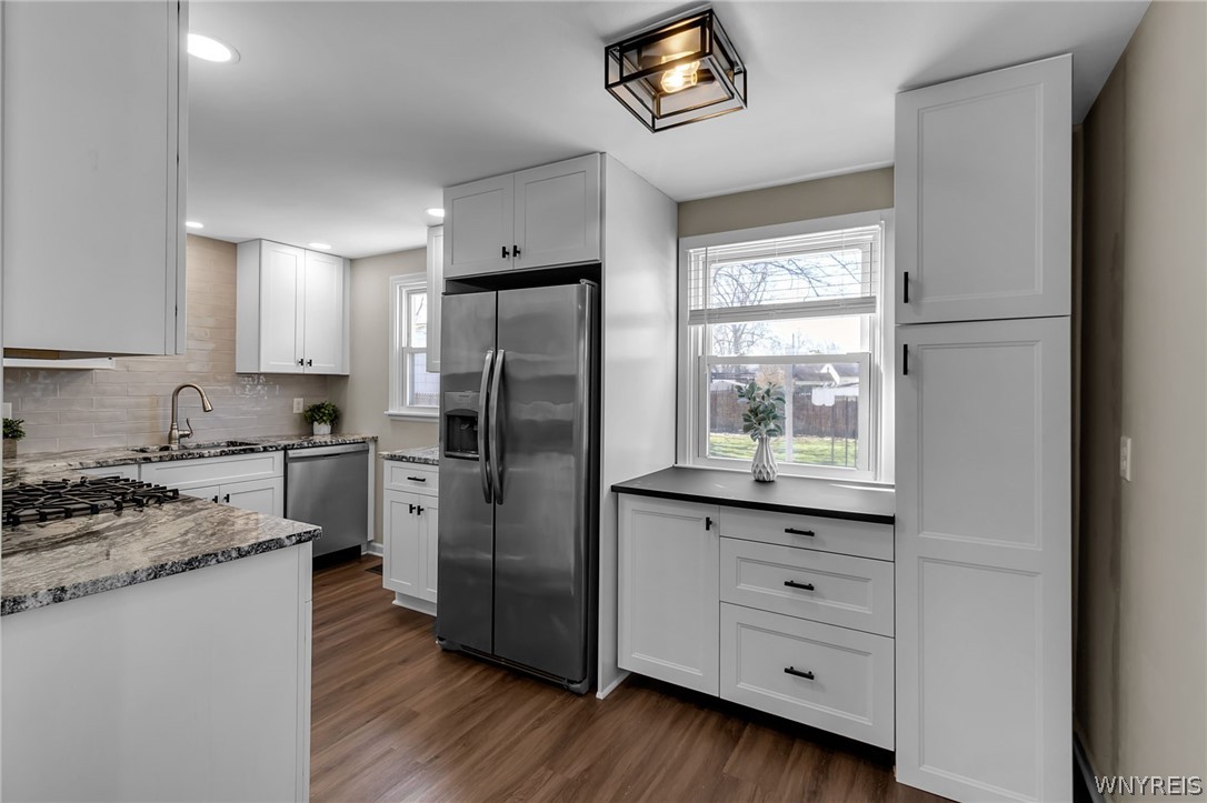 3006 Eggert Road Tonawanda, NY 14150 - Photo 3 of 47