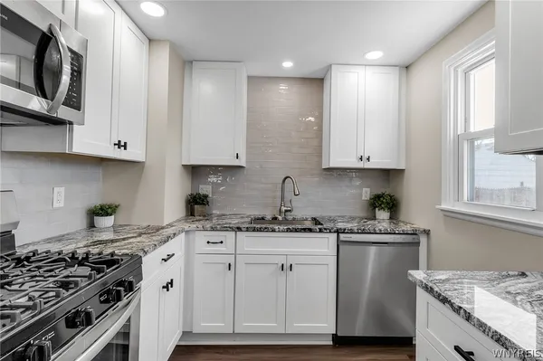 $234,900 | 3006 Eggert Road, Tonawanda, NY 14150