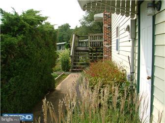 833 Ebert Road Coopersburg, PA 18036 - Photo 4 of 12 Gallery Image 4