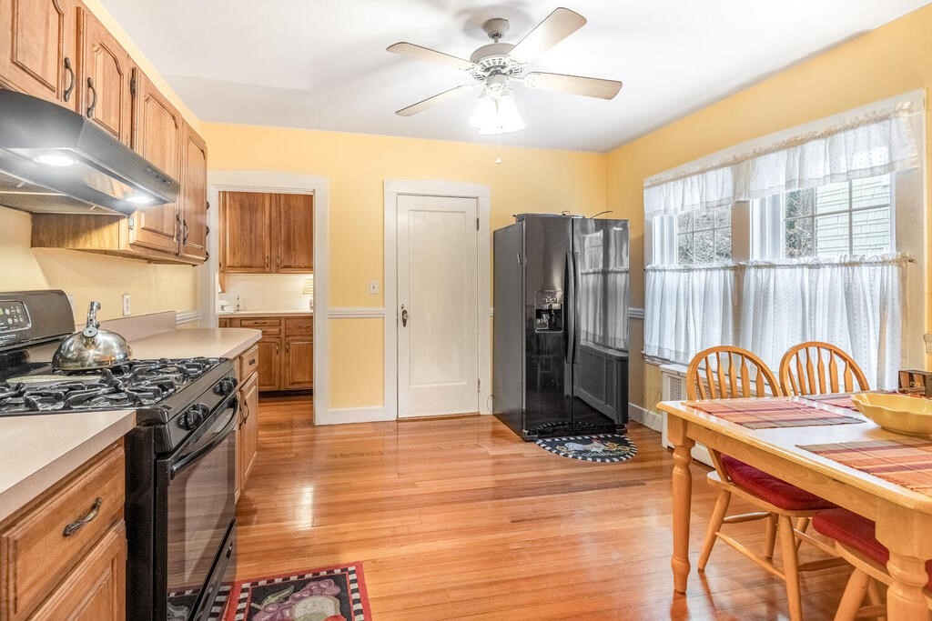 111 Warwick Road Melrose, MA 02176 - Photo 13 of 30 Gallery Image 13