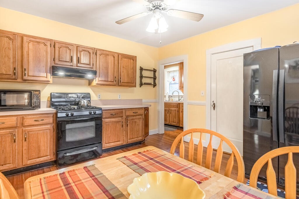 111 Warwick Road Melrose, MA 02176 - Photo 14 of 30 Gallery Image 14