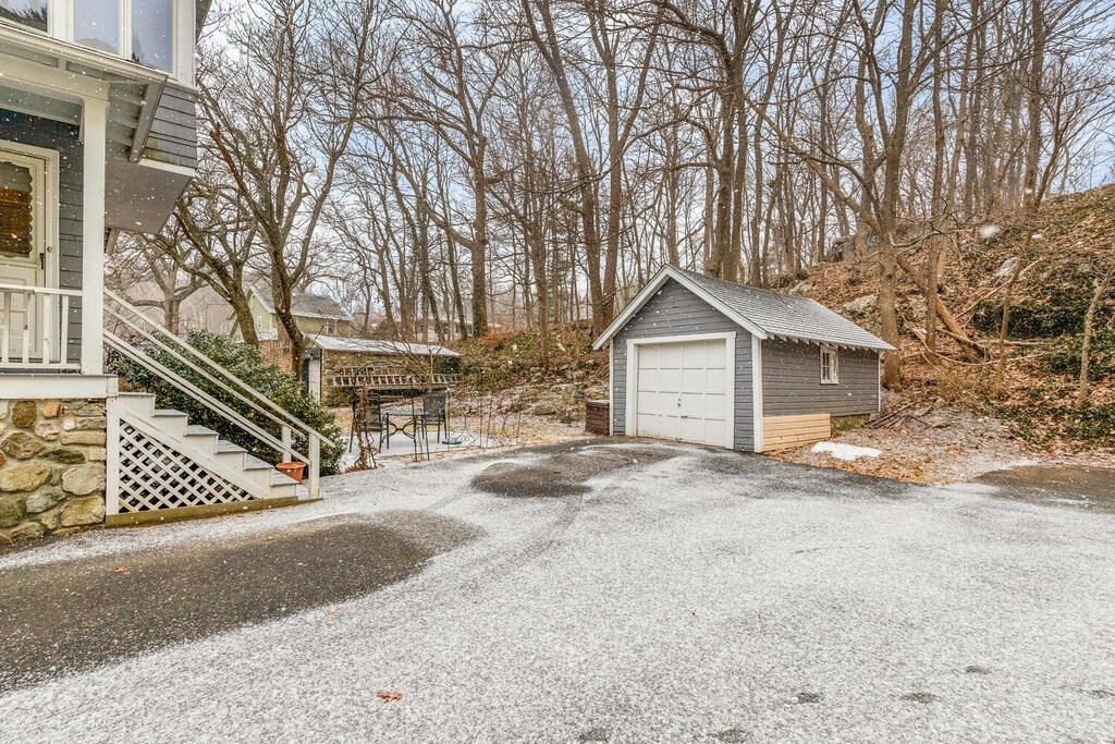 111 Warwick Road Melrose, MA 02176 - Photo 26 of 30 Gallery Image 26