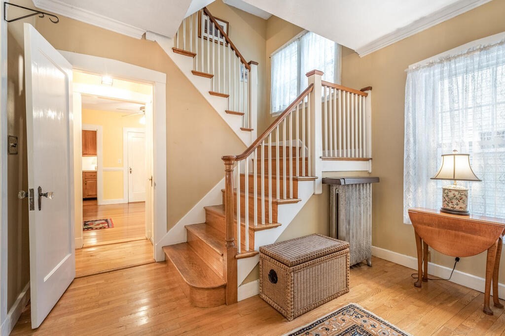 111 Warwick Road Melrose, MA 02176 - Photo 6 of 30 Gallery Image 6
