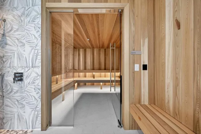 $2,475,000 | 700 Northeast 24th Street, Unit 1405, Miami, FL 33137