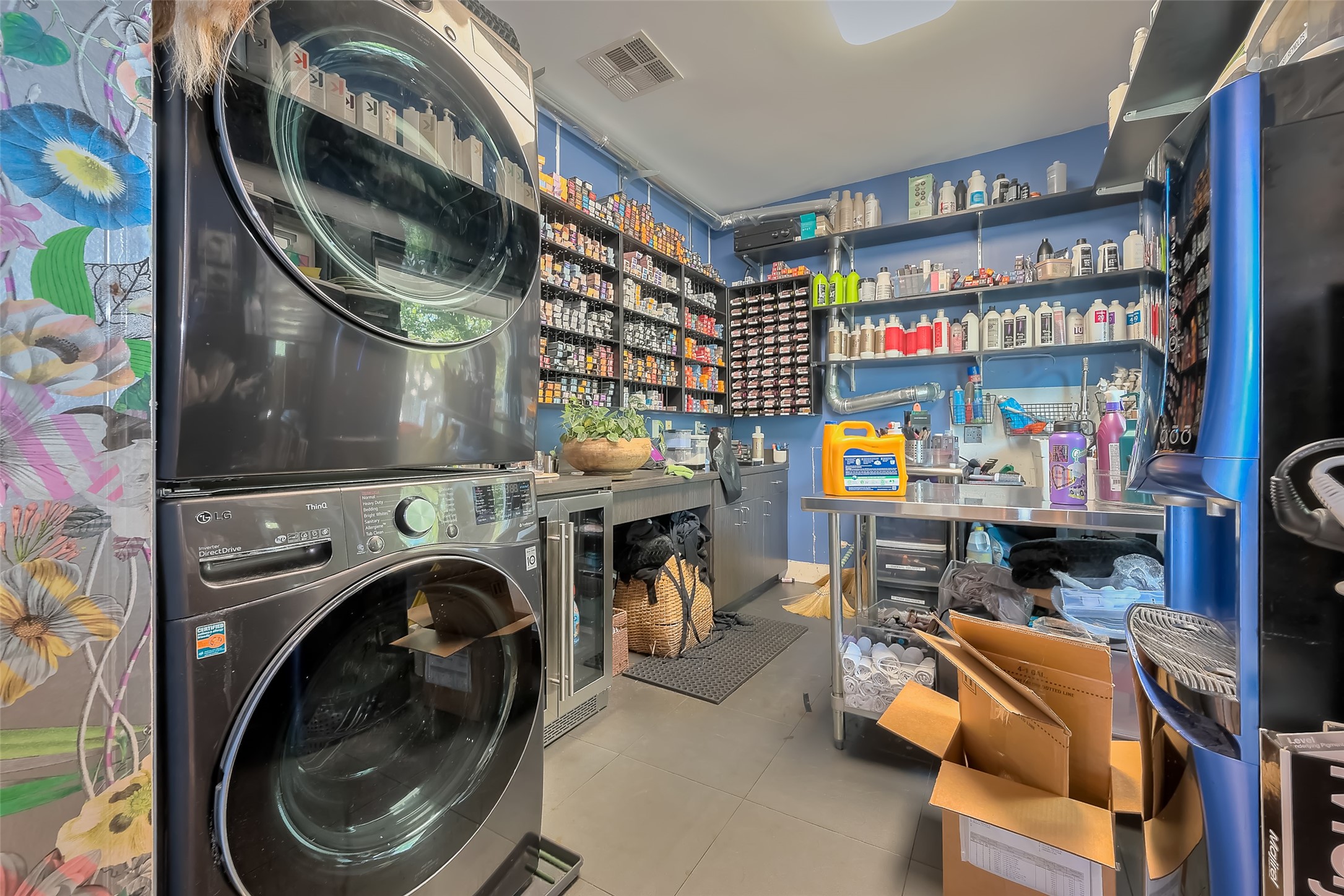 1512 West Alabama Street Houston, TX 77006 - Photo 24 of 32 a utility room with dryer and washer