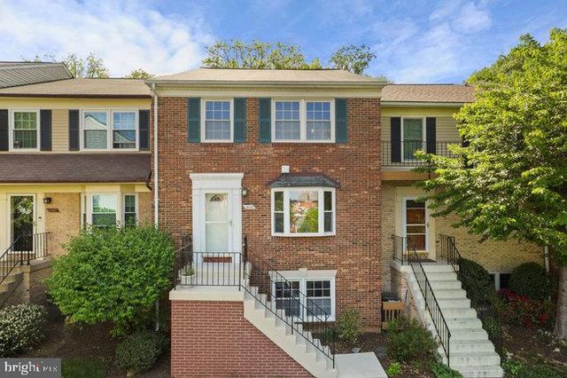 $801,000 | 8607 Raglan Road, Vienna, VA 22182