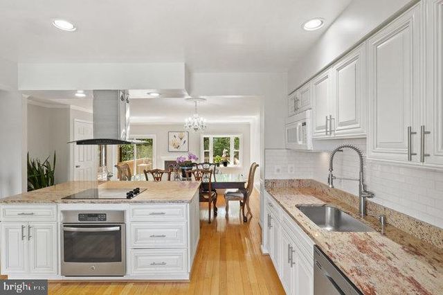 $801,000 | 8607 Raglan Road, Vienna, VA 22182