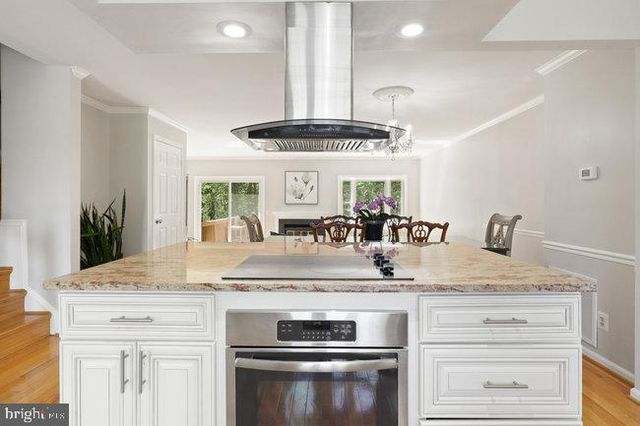 $801,000 | 8607 Raglan Road, Vienna, VA 22182