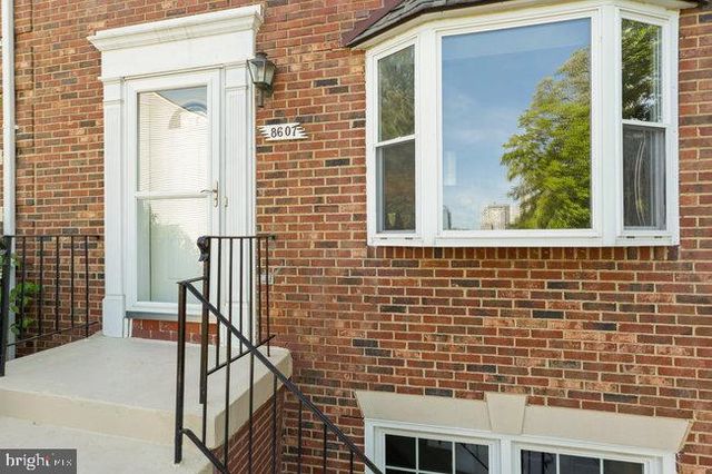 $801,000 | 8607 Raglan Road, Vienna, VA 22182