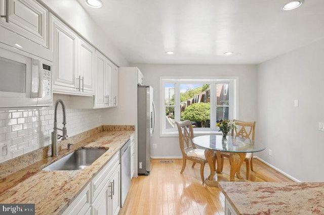 $801,000 | 8607 Raglan Road, Vienna, VA 22182