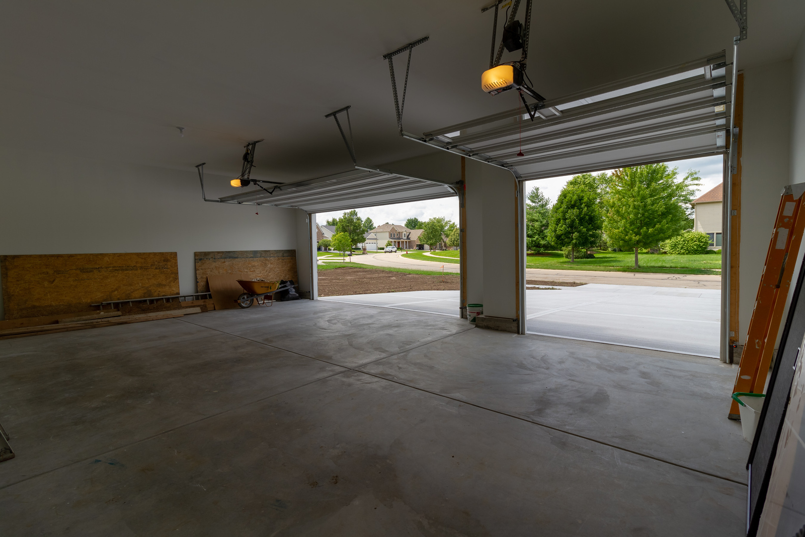 695 Greenfield Road Sugar Grove, IL 60554 - Photo 4 of 31