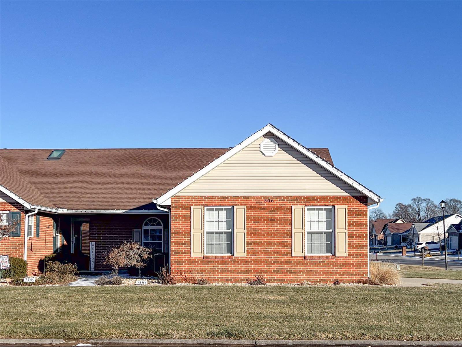306 Radcliff Road Belleville, IL 62221 - Photo 2 of 31
