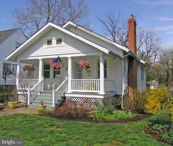 2005 Hanover Street Silver Spring, MD 20910 - Photo 3 of 28 a front view of a house with garden
