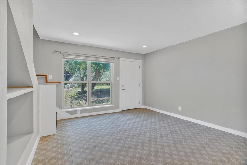 2000 Lightsey Road, Unit 1 Austin, TX 78704 - Photo 6 of 19 a view of an empty room with a window