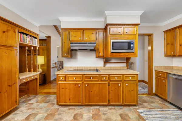 $629,900 | 623 Pickwood Drive, Manning, SC 29102