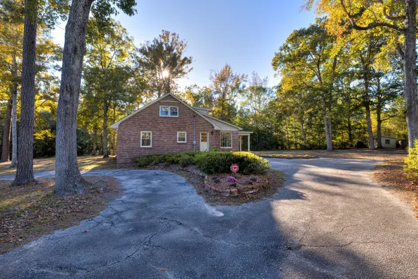 $629,900 | 623 Pickwood Drive, Manning, SC 29102