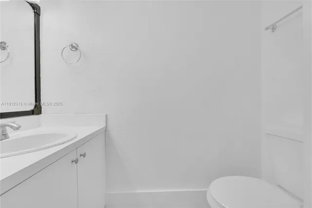 a view of entryway and hall