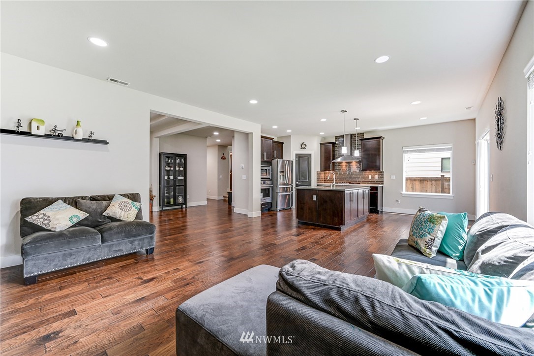 4418 181st Street Southeast Bothell, WA 98012 - Photo 5 of 34 Gallery Image 5