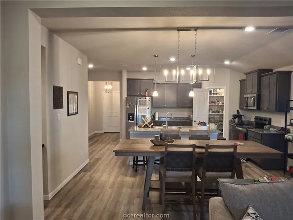 $2,350 | 1864 Taggart Trail, Bryan, TX 77807
