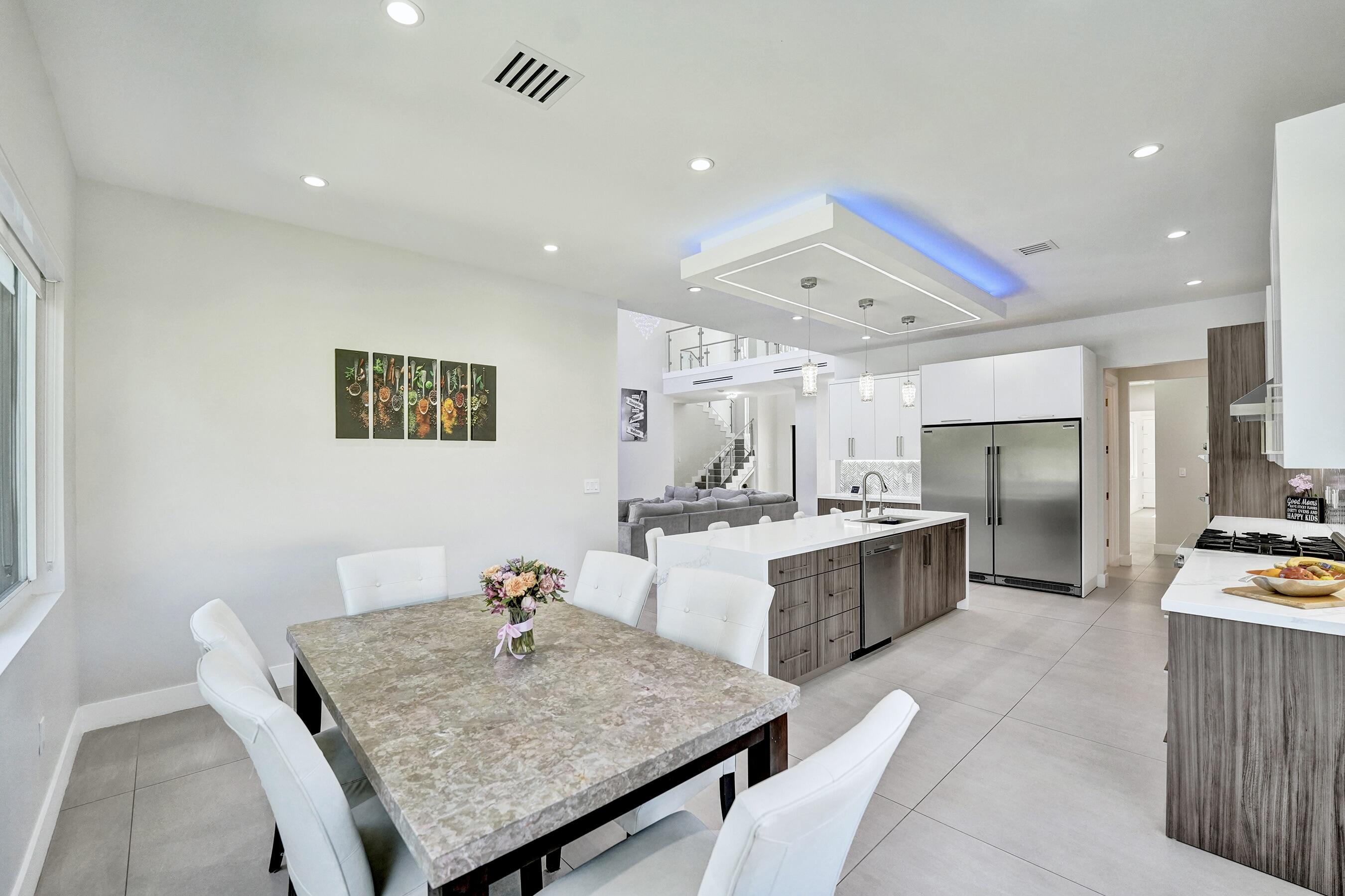 11201 Southwest 3rd Street Plantation, FL 33325 - Photo 17 of 79 Kitchen table