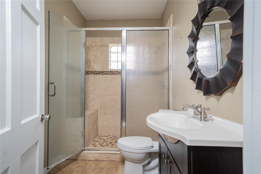 301 Thompson Street Kilgore, TX 75662 - Photo 13 of 22