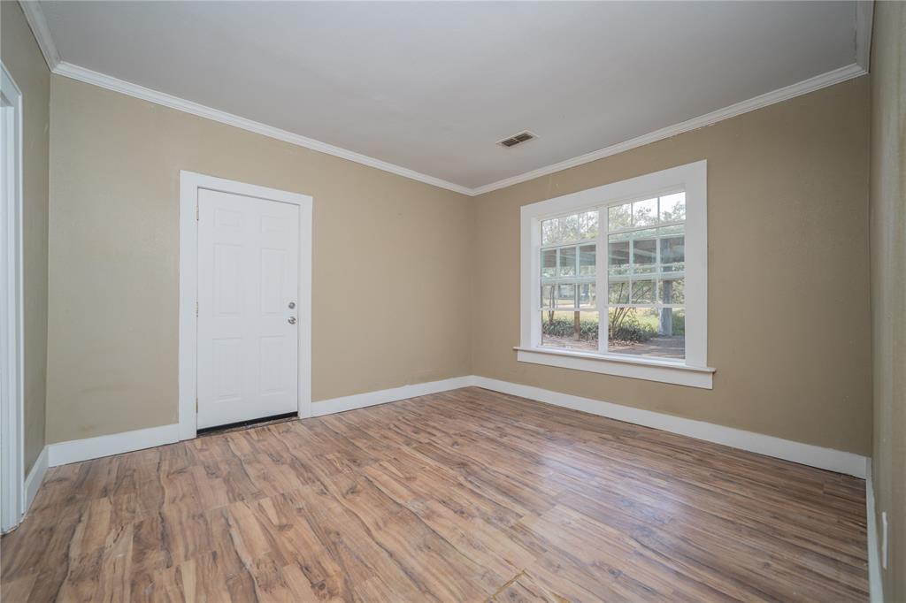 301 Thompson Street Kilgore, TX 75662 - Photo 14 of 22