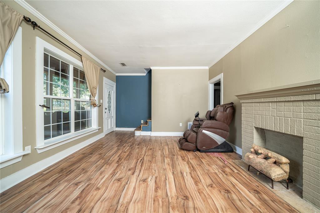 301 Thompson Street Kilgore, TX 75662 - Photo 7 of 22