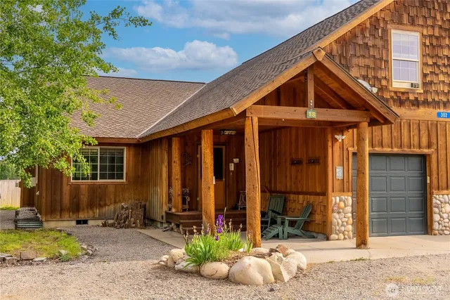 a view of a house with a outdoor space
