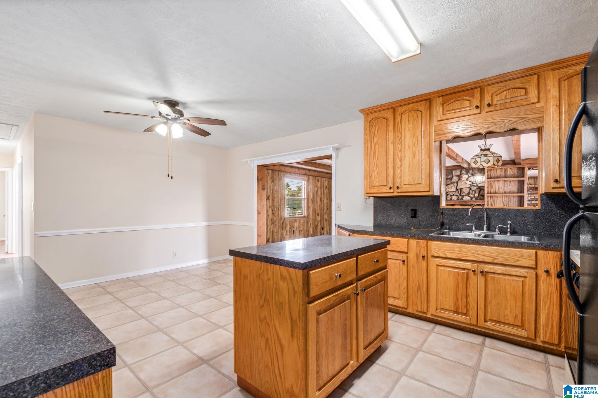 1105 10th Way Pleasant Grove, AL 35127 - Photo 7 of 33
