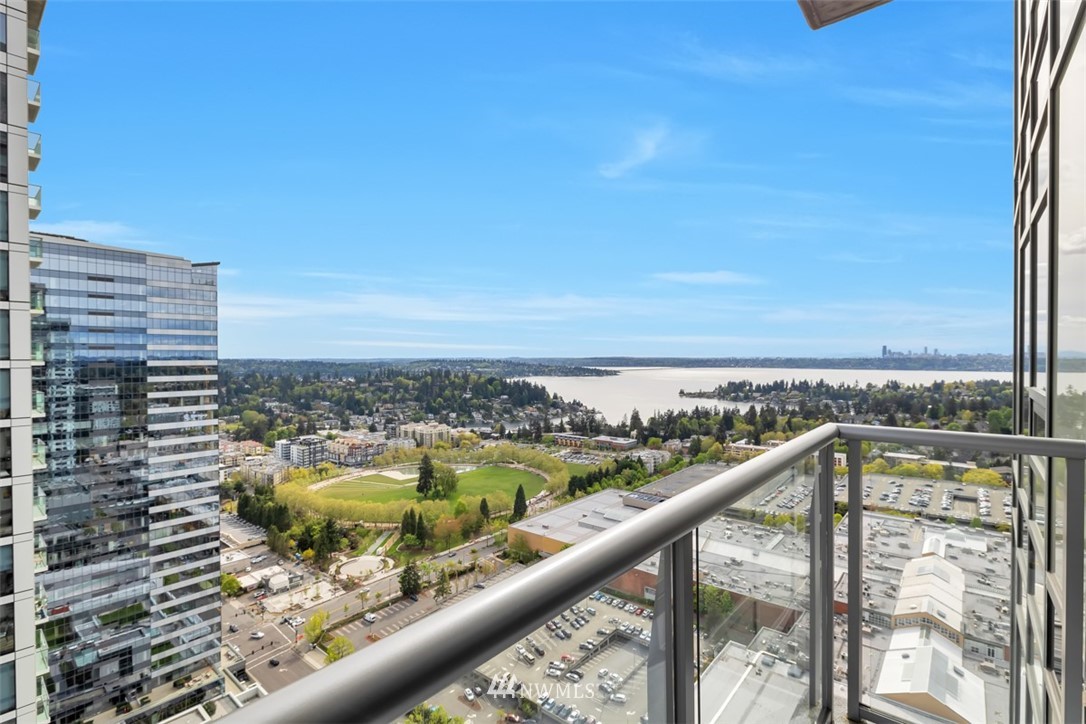 650 Bellevue Way Northeast, Unit 3303 Bellevue, WA 98004 - Photo 2 of 16