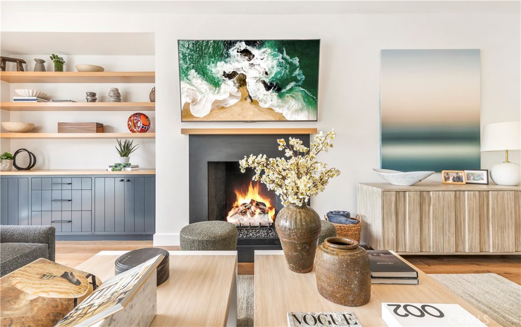 625 St James Road Newport Beach, CA 92663 - Photo 14 of 47 a view of a dining room with furniture window and outside view