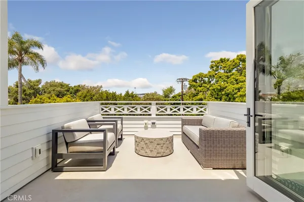 $10,695,000 | 625 St James Road, Newport Beach, CA 92663