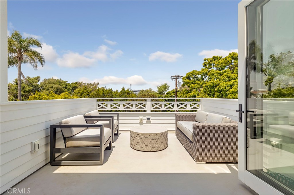 625 St James Road Newport Beach, CA 92663 - Photo 32 of 47 a view of a terrace with furniture