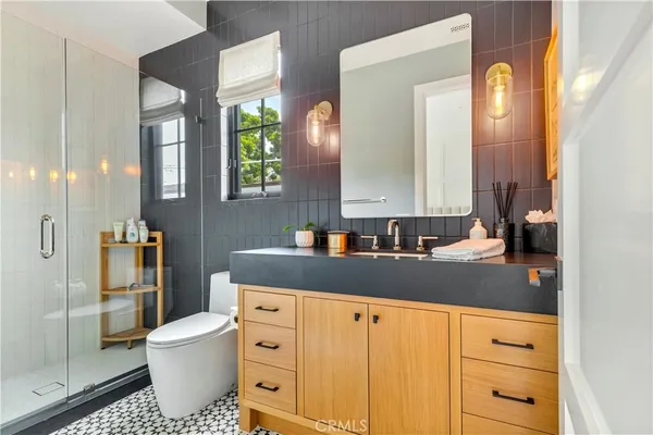 $10,695,000 | 625 St James Road, Newport Beach, CA 92663