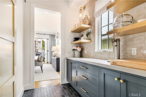 $10,695,000 | 625 St James Road, Newport Beach, CA 92663